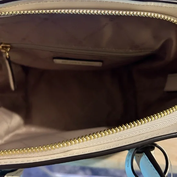 Michael Kors Cream and Tan Satchel - Picture 7 of 8